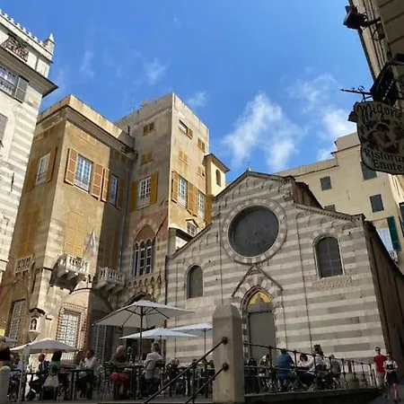 Greenhouse Nel Centro Di Genoa